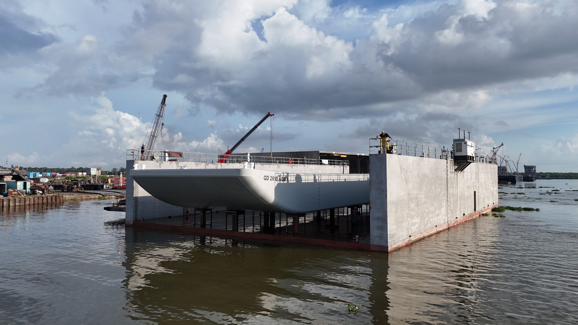 New-build barge GD 2610 ABBY in the floating drydock